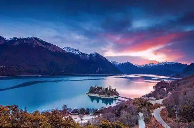 西藏自治區(qū)全域旅游產(chǎn)品專項規(guī)劃 01.jpg 西藏自治區(qū)全域旅游產(chǎn)品專項規(guī)劃 01.jpg